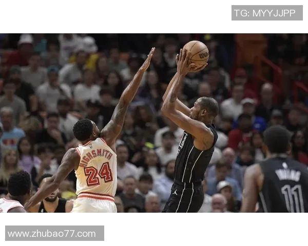 篮网与热火激战正酣球迷期待季后赛精彩对决与精彩瞬间